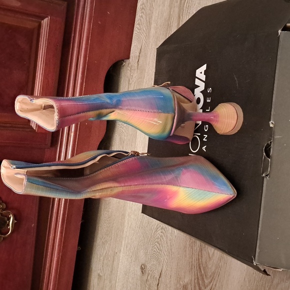 Fashion Nova Shoes - EUC Fashion Nova Just Wow Booties size 6.5